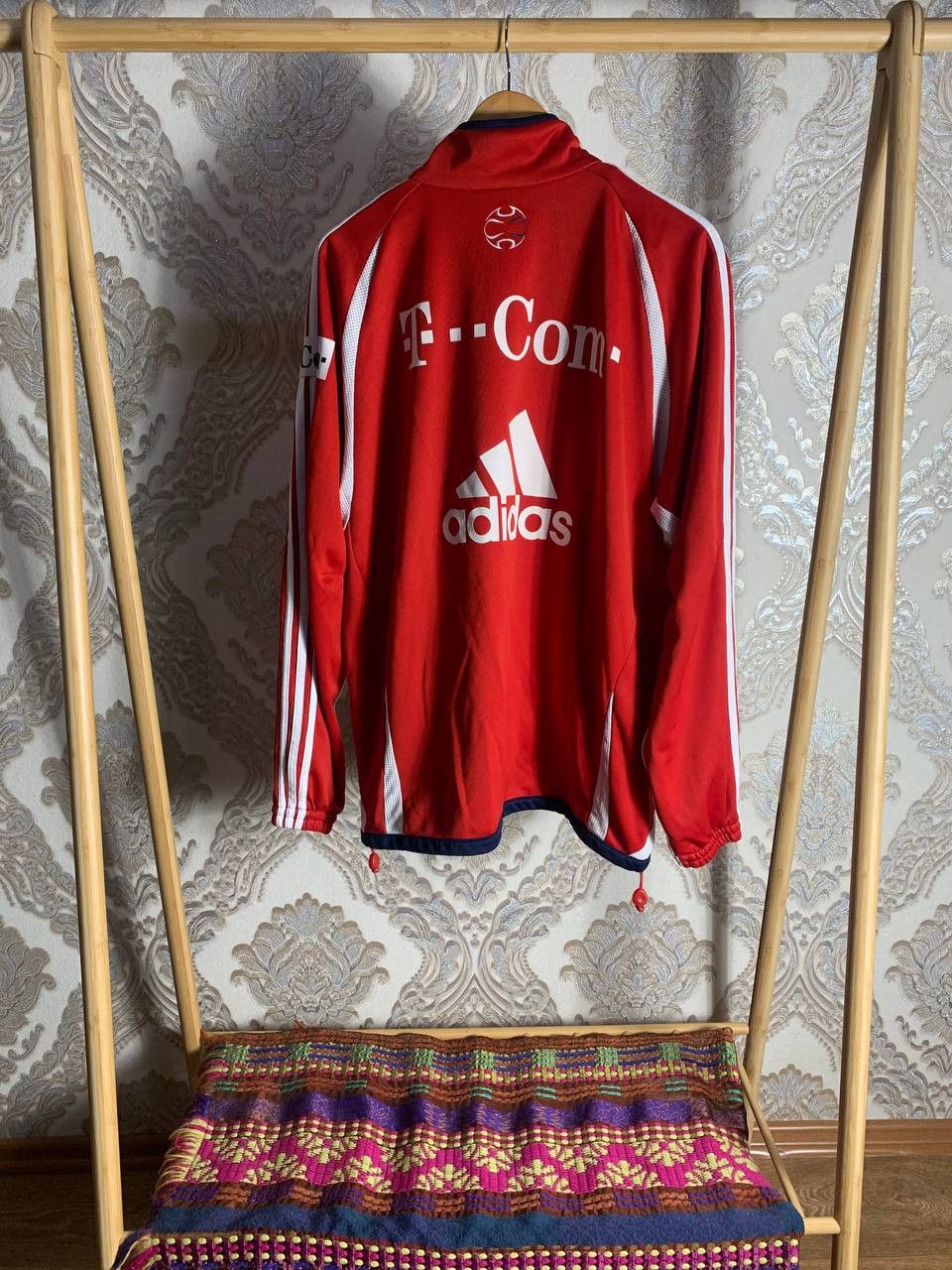 Adidas Vintage Adidas FC Bayern Munchen Germany Soccer Jacket Retro Size US L / EU 52-54 / 3 - 8 Thumbnail