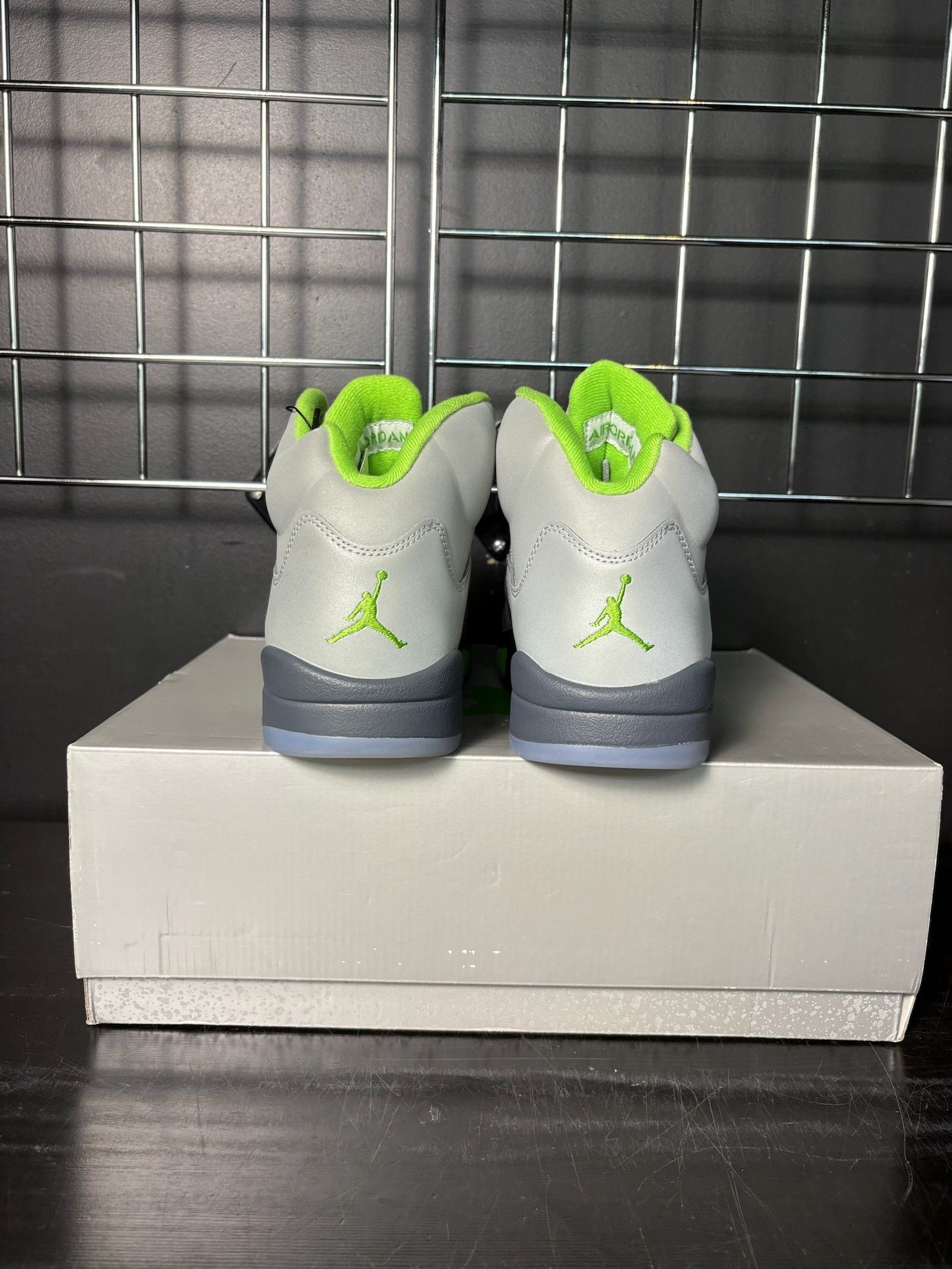 Jordan Brand Air Jordan 5 Retro "Green Bean" (2022) - Size 11 Size US 11 / EU 44 - 5 Thumbnail