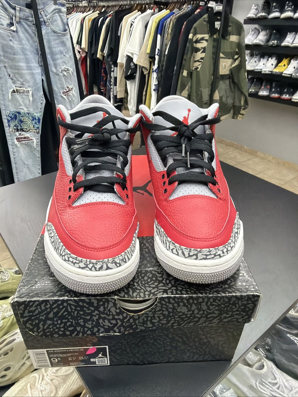 Jordan Brand Air Jordan 3 Retro SE Fire Red Mens Size 9.5 Super Clean Size US 9.5 / EU 42-43 - 7 Thumbnail