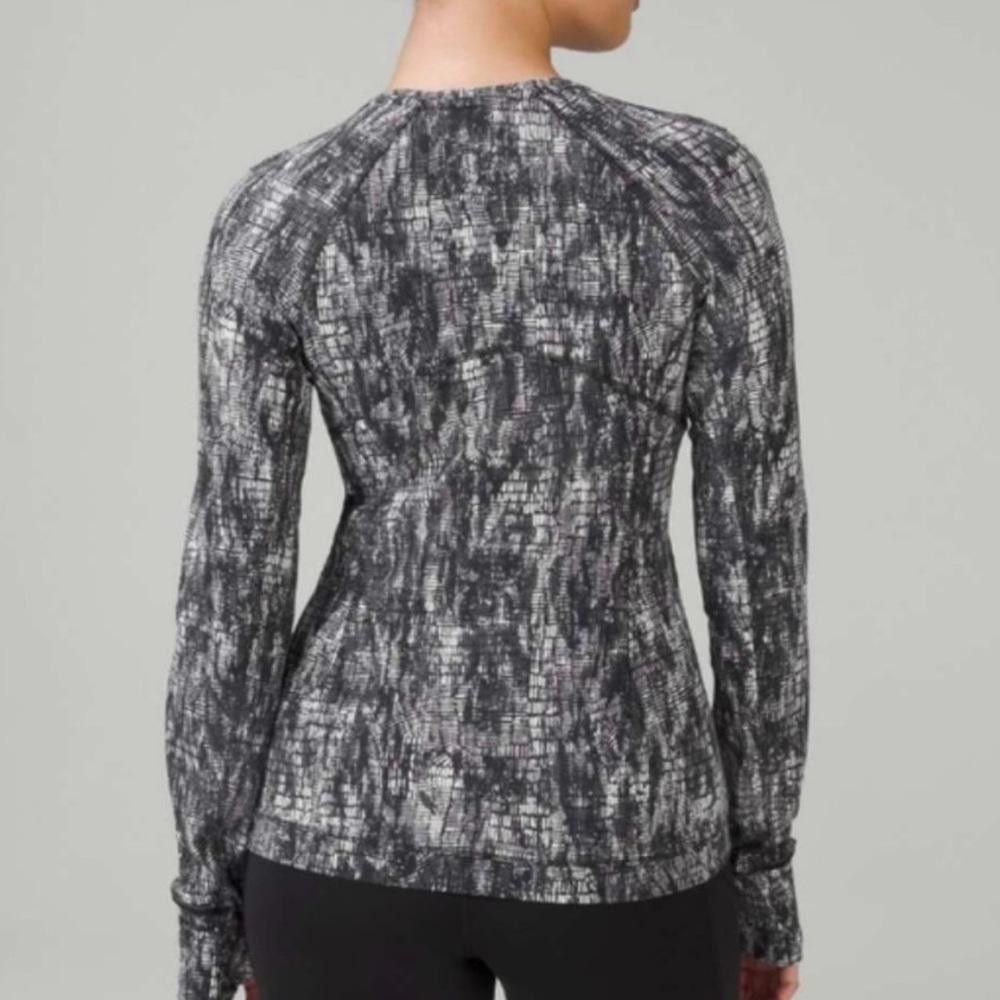 Lululemon Lululemon Its Rulu Run Shirt Alpine White Black 12 Size XL / US 12-14 / IT 48-50 - 2 Thumbnail