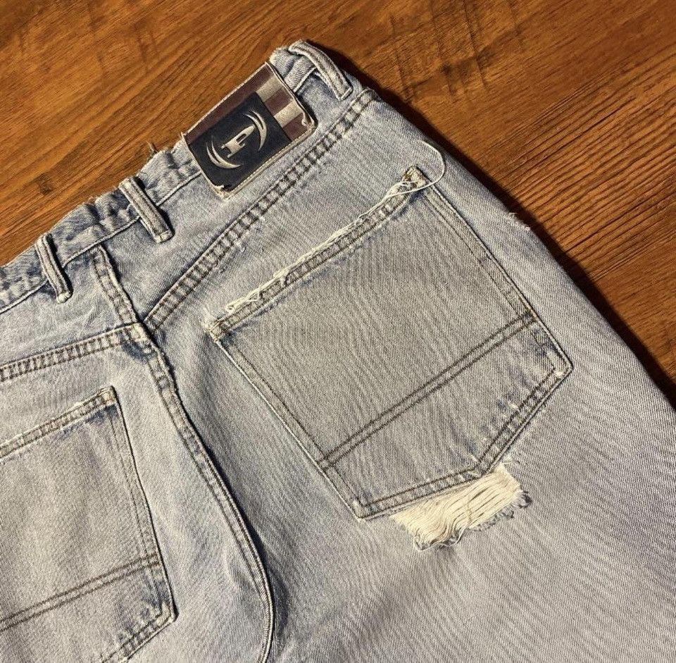 Phat Farm Vintage Phat Farm Light Wash Distressed Baggy Jeans Size US 32 / EU 48 - 8 Thumbnail