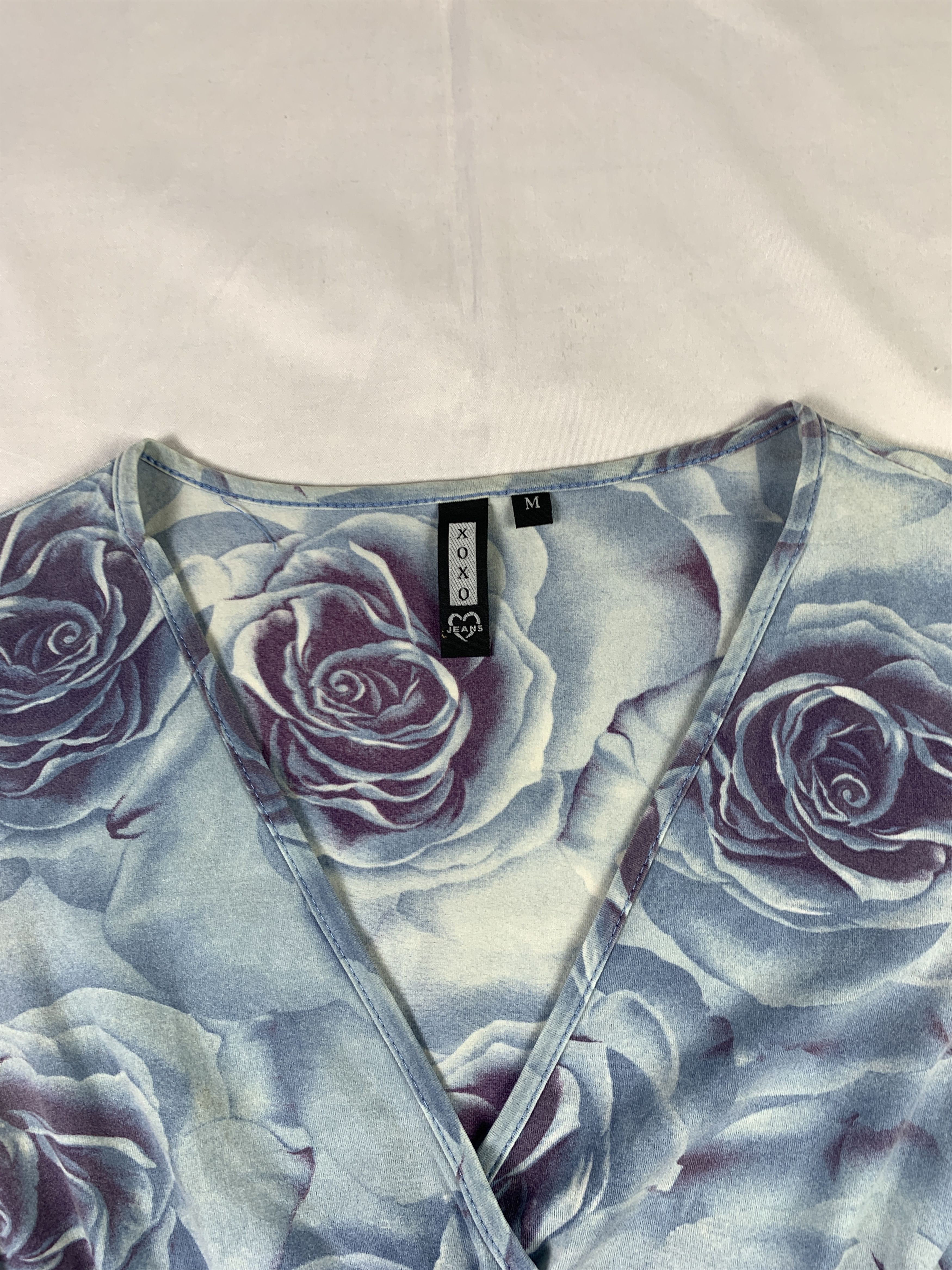 XOXO 2000s XOXO USA Flower Fitted Bow Tee (S) Size S / US 4 / IT 40 - 6 Thumbnail