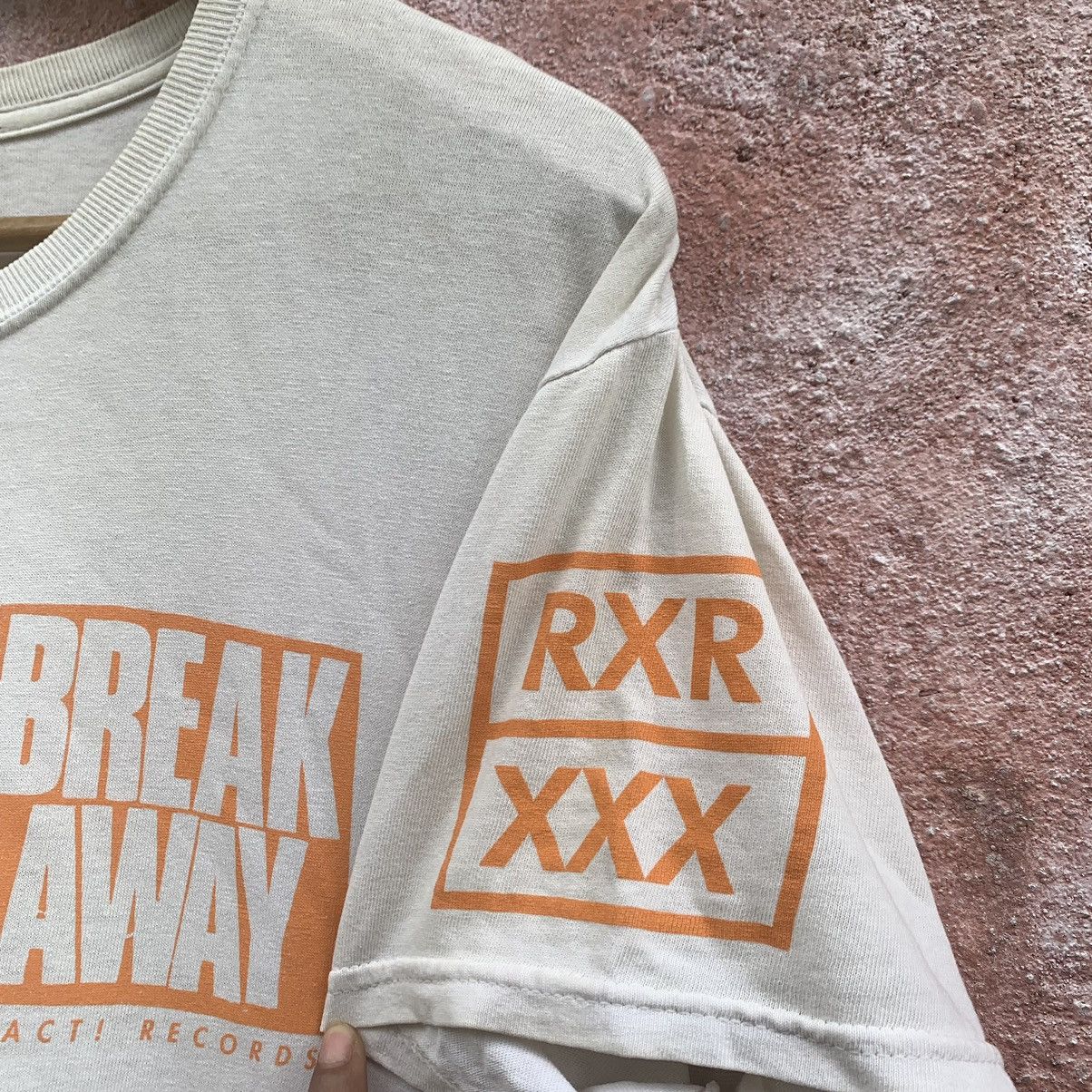 Band Tees Thrashed break away face aggression band tee Size US M / EU 48-50 / 2 - 5 Thumbnail