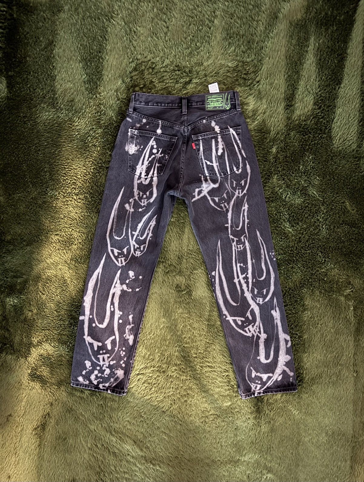 Levi's [W27] Levi’s x Barbie Ferreira 501 90s Premium Denim Pants Size US 27 - 8 Thumbnail
