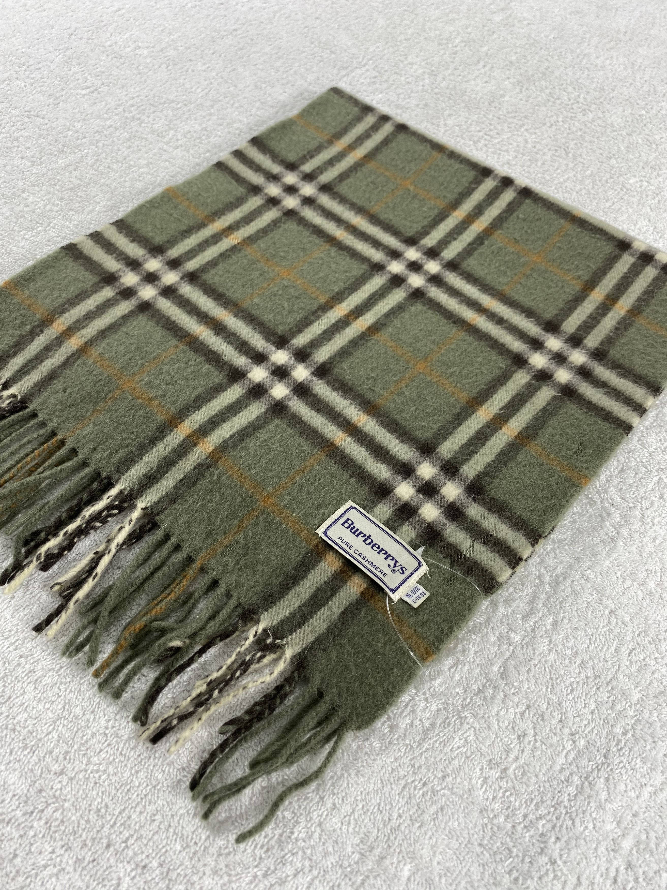 Burberry Vintage Burberry Scarf/Muffler/Neckwear MF670 Size ONE SIZE - 3 Thumbnail