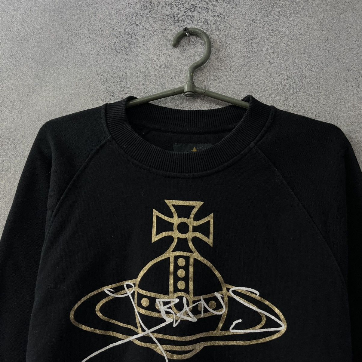 Vivienne Westwood Vivienne Westwood Sweatshirt big Logo Vintage Size US S / EU 44-46 / 1 - 4 Thumbnail