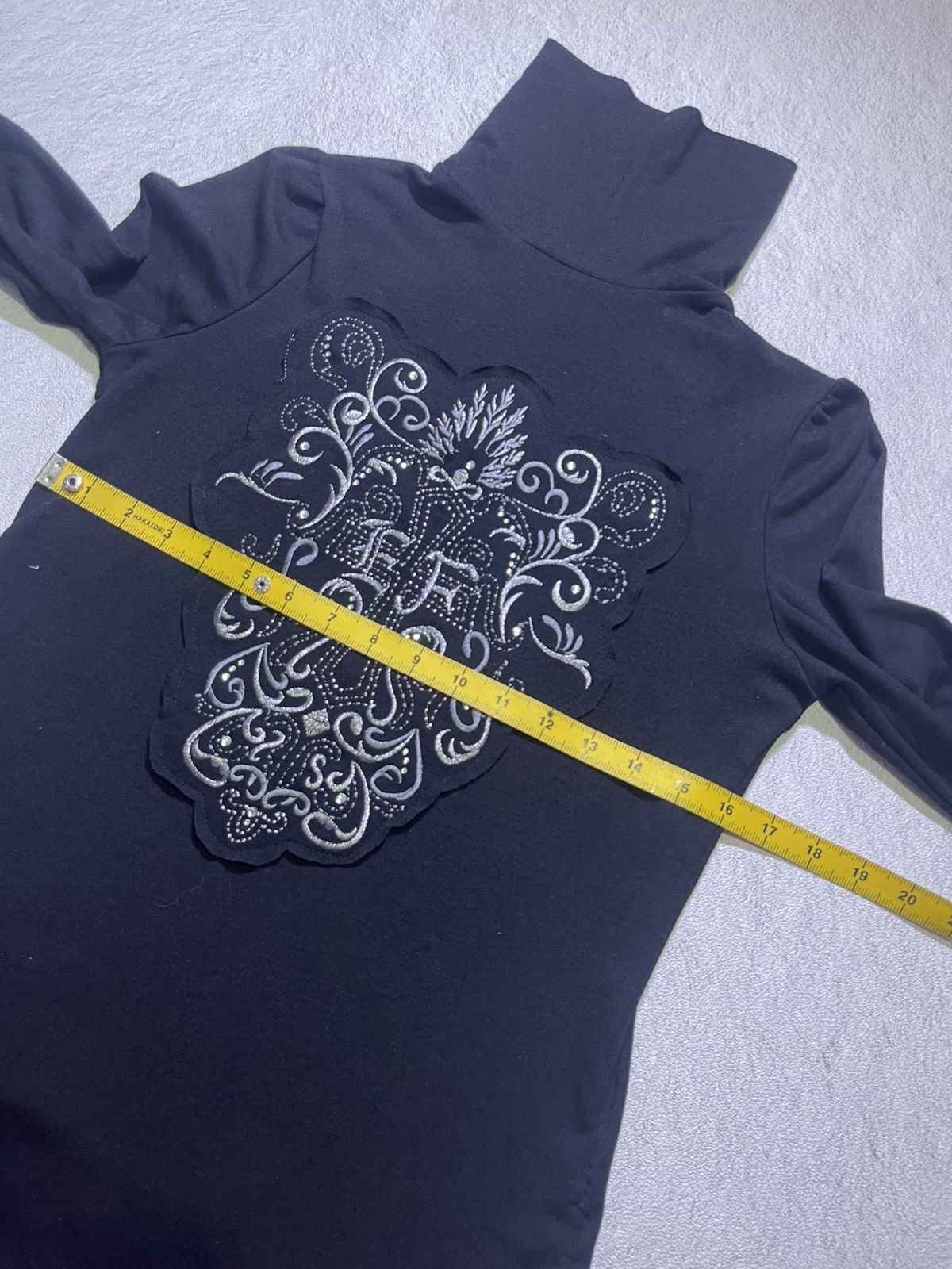 Japanese Brand Y2K long sleeve t-shirt with large embroidery motif Size US S / EU 44-46 / 1 - 10 Thumbnail