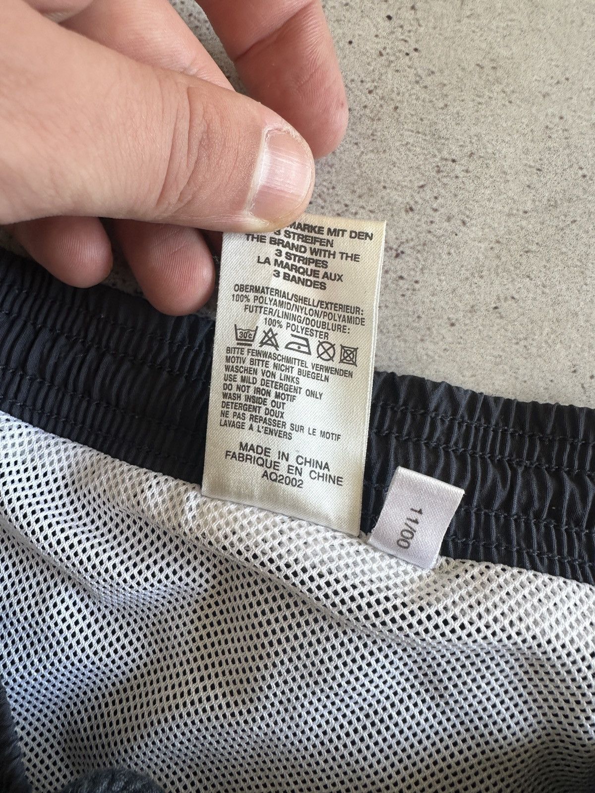 Adidas Vintage Adidas Shorts Size M Size US 32 / EU 48 - 7 Thumbnail