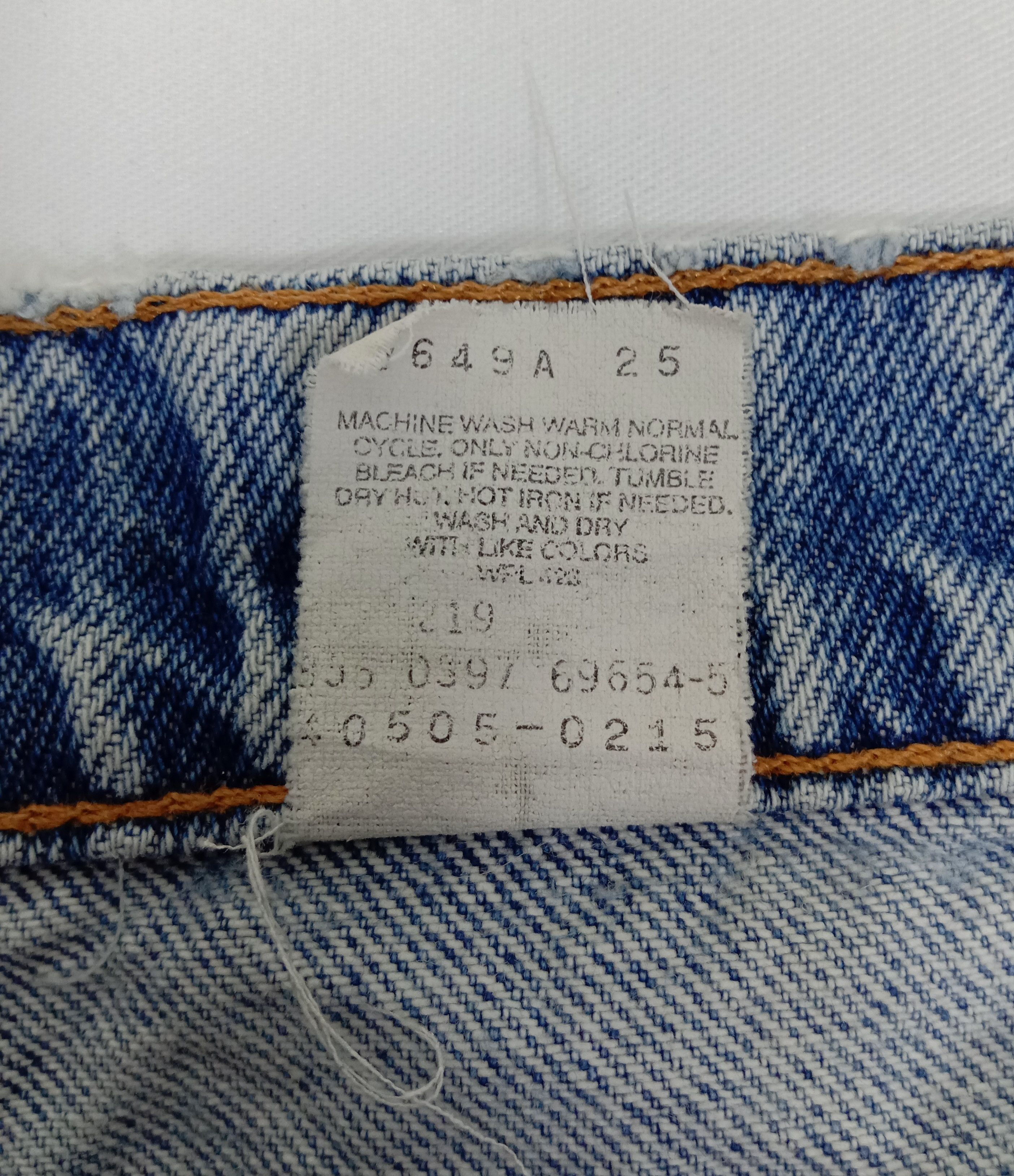 Levi's Vintage 90s Levi's 505 Jeans Orange Tab Faded Blue Denim Size US 31 - 11 Thumbnail