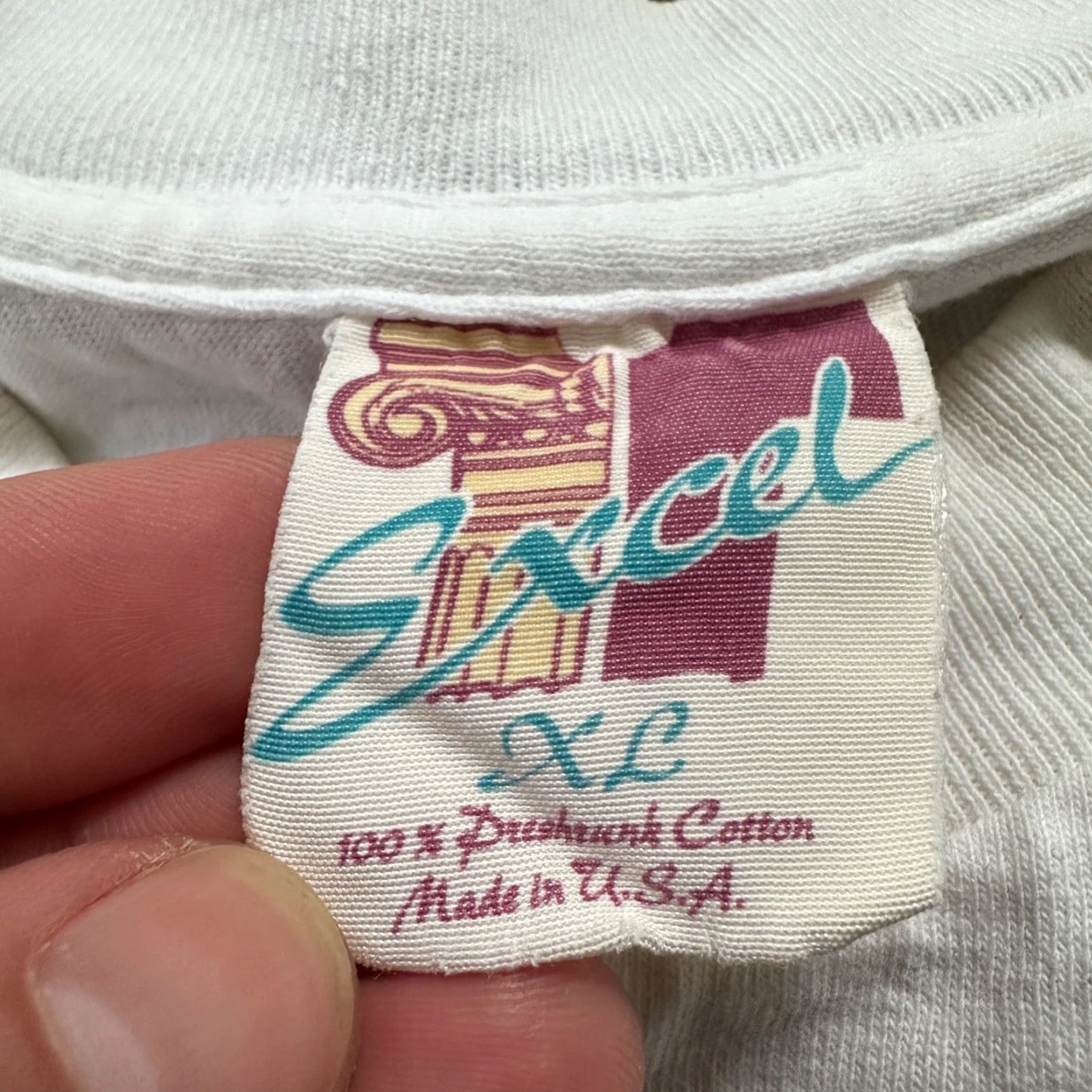 Rains VINTAGE Jacksonville Oregon Smile at Rain T Shirt Beth Logan Art PDX Umbrella Sad XL White Mens T-Shirt 70s 80s 90s Size US XL / EU 56 / 4 - 4 Thumbnail