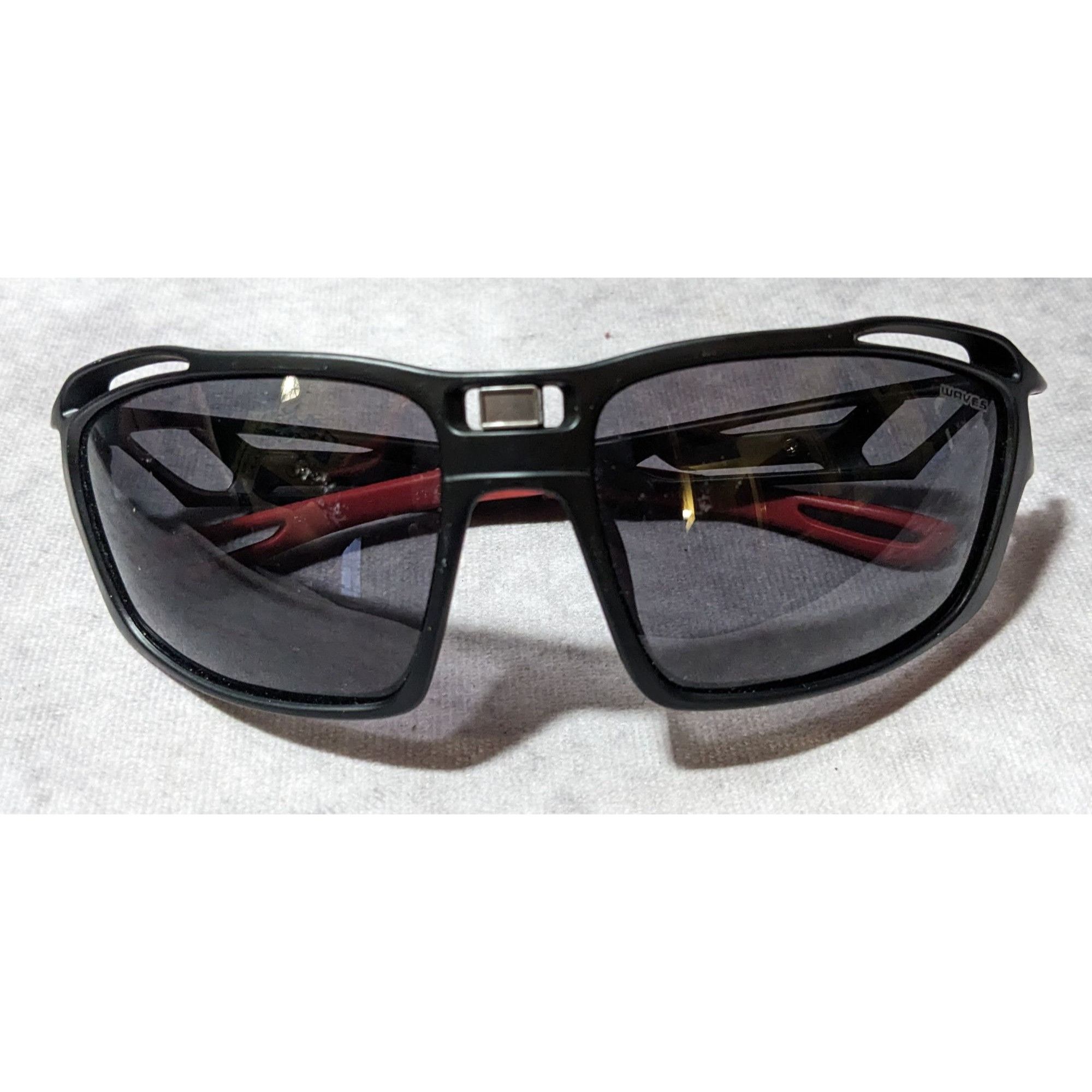 Other Waves 90s Style Black And Red Sporty Sunglasses Size ONE SIZE - 4 Thumbnail