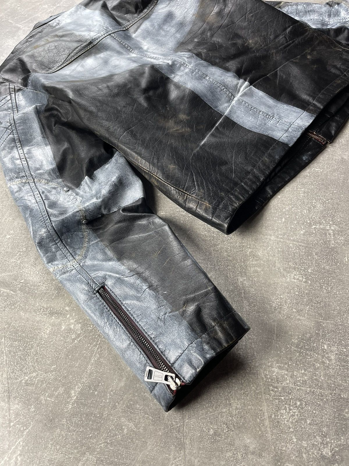 Vintage Vintage Archive Avant Garde Leather Zip Faded Cross Jacket Size US L / EU 52-54 / 3 - 11 Thumbnail