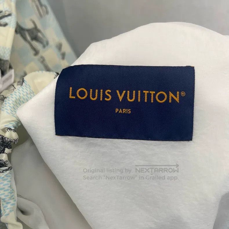 Louis Vuitton Louis Vuitton Co-branded Dog Cartoon Hoodie Size US L / EU 52-54 / 3 - 6 Thumbnail