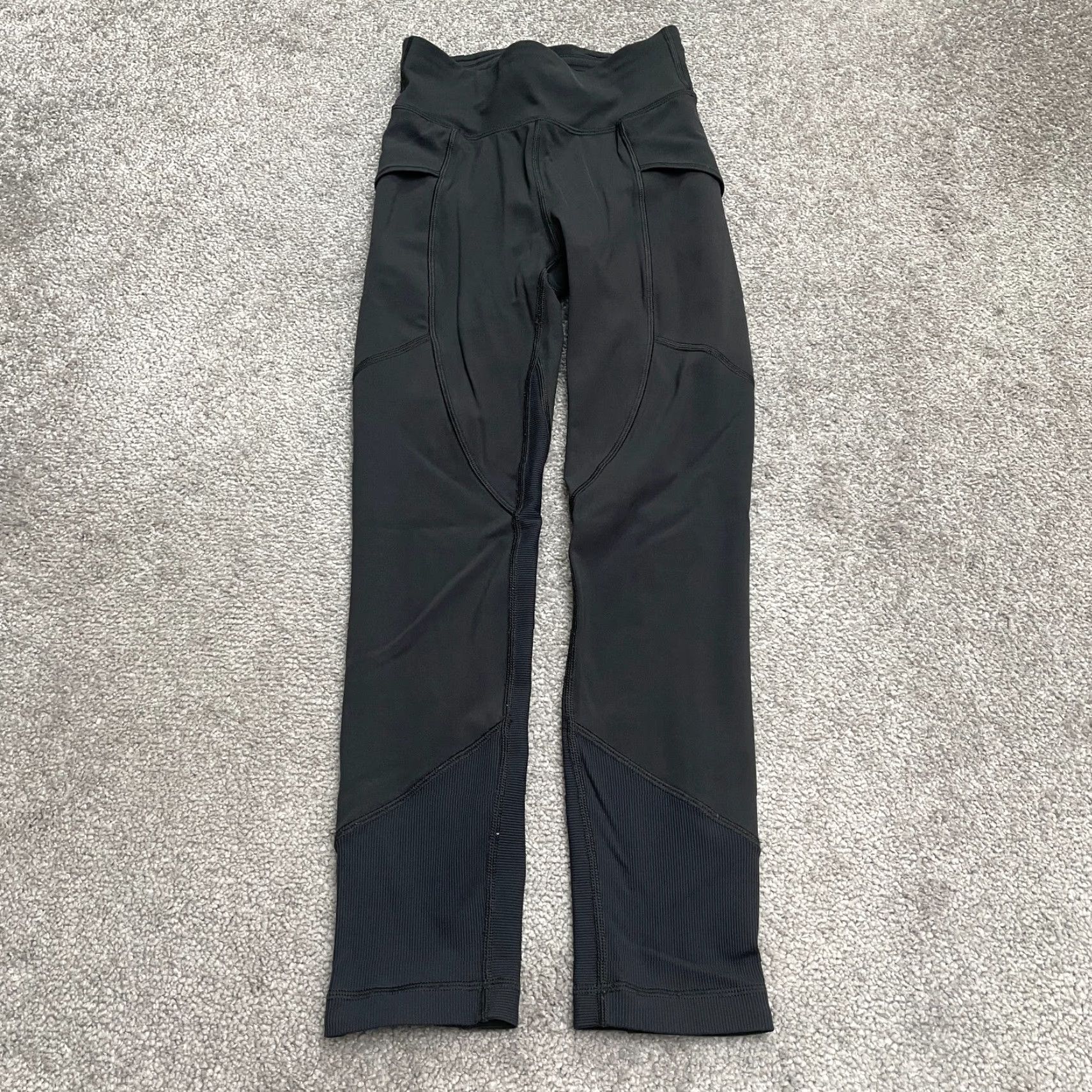 Lululemon VINTAGE Lululemon Black High-Rise Compression Leggings w/ Pockets 22x23 Women’s Size 2 Adult Regular Pants Slim Leggings Athletic Womens Black Size 26" / US 2 / IT 38 - 2 Thumbnail