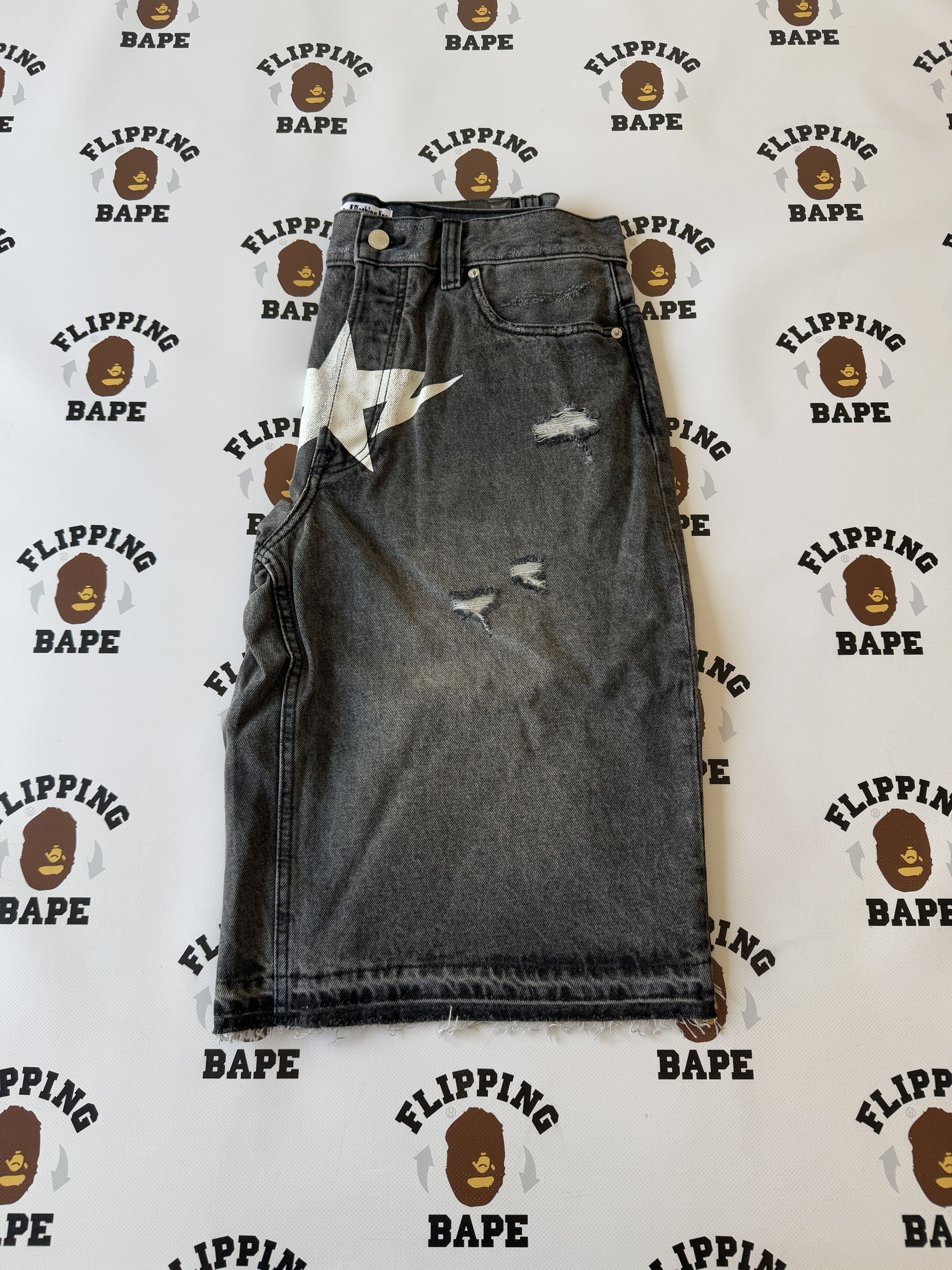 Bape BAPE DESTROYED STA RELAXED FIT 13OZ DEMIN SHORTS Size US 32 / EU 48 - 10 Thumbnail