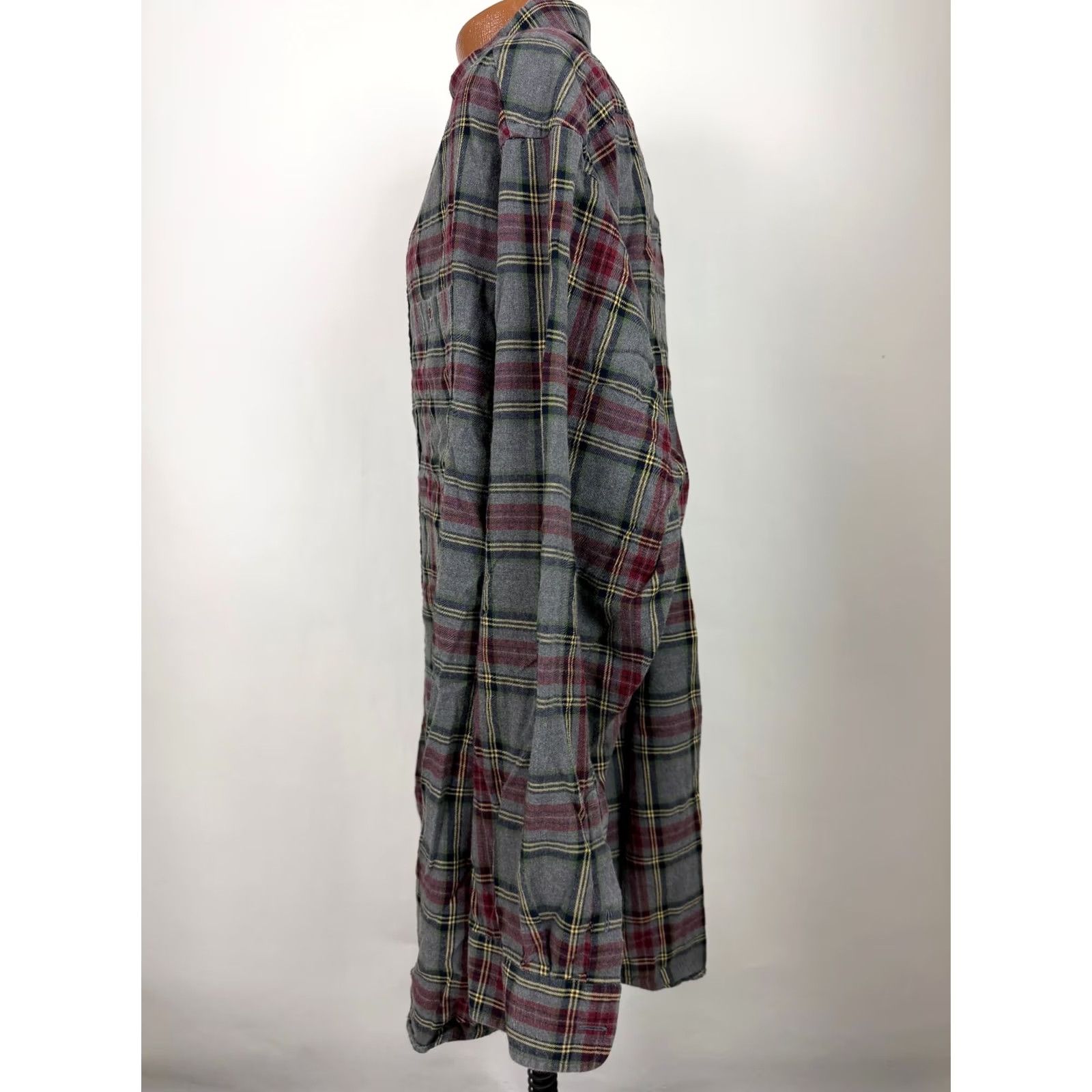 Roundtree & Yorke VINTAGE Roundtree & Yorke Portuguese Flannel Shirt Men 3XL TALL Gray Plaid Button-Up Shirt Size US XXL / EU 58 / 5 - 6 Thumbnail