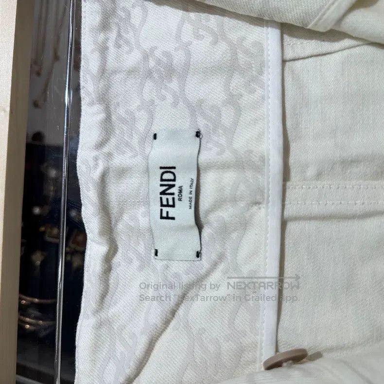 Fendi Fendi Cotton White High-Waisted Denim Shorts with Full Log Size 26" / US 2 / IT 38 - 7 Thumbnail