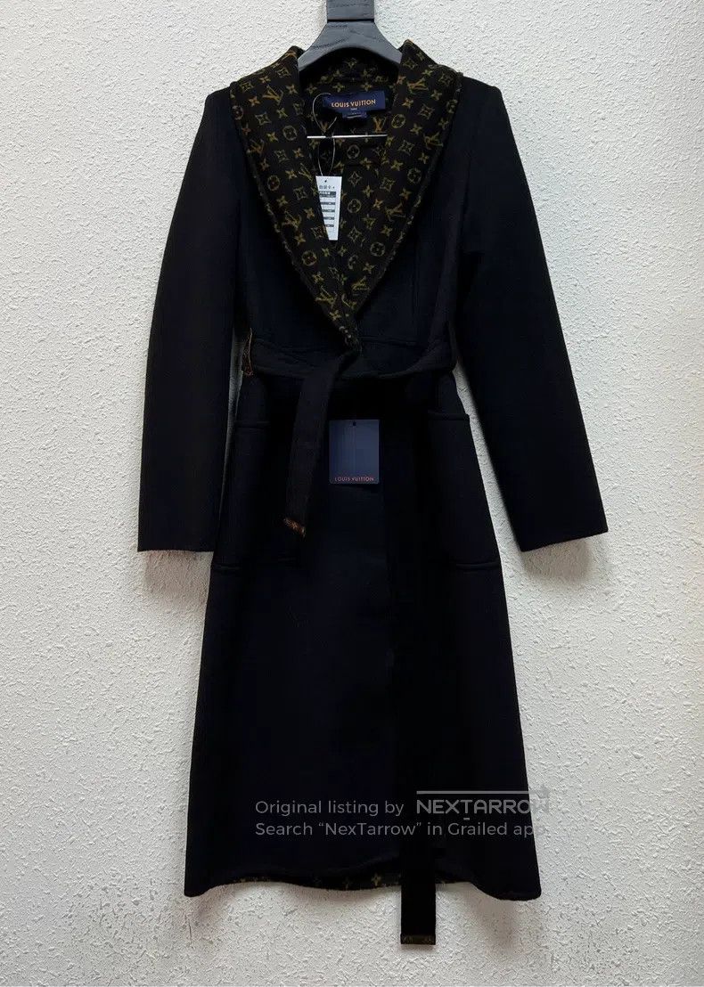 Louis Vuitton Louis Vuitton Filled with Indian Maoni coat inside coat Size XXS / US 00 / IT 34 - 1 Thumbnail