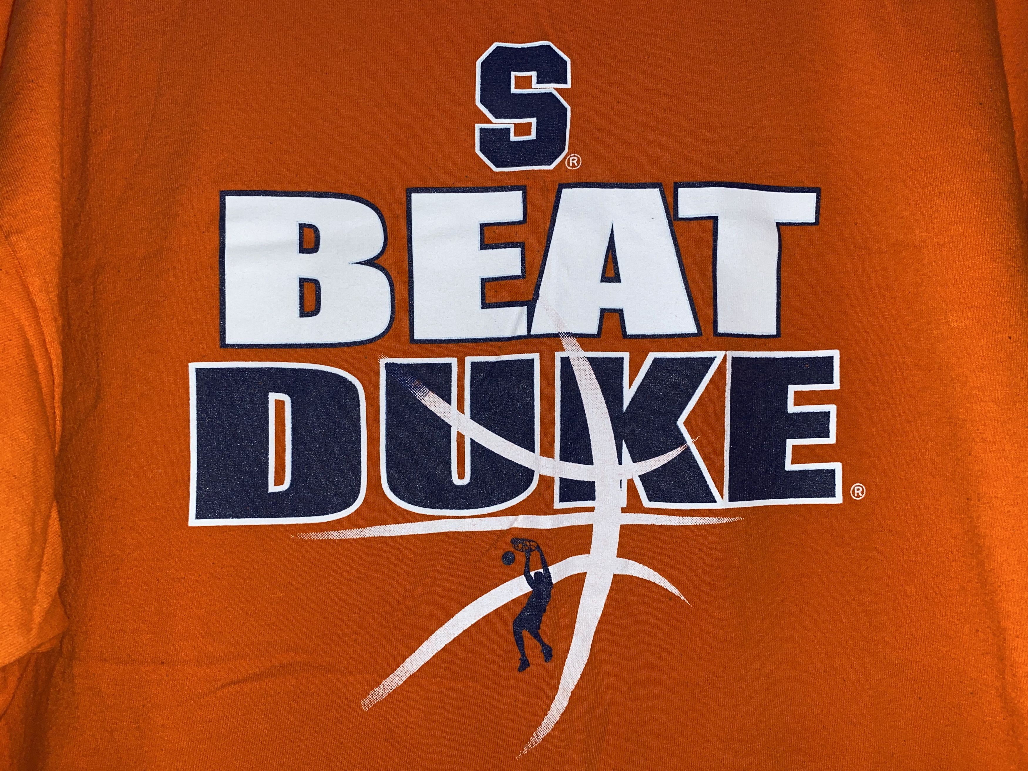 Gildan × Vintage SU Orangemen Syracuse University Basketball BEAT DUKE shirt Size US XXL / EU 58 / 5 - 2 Thumbnail