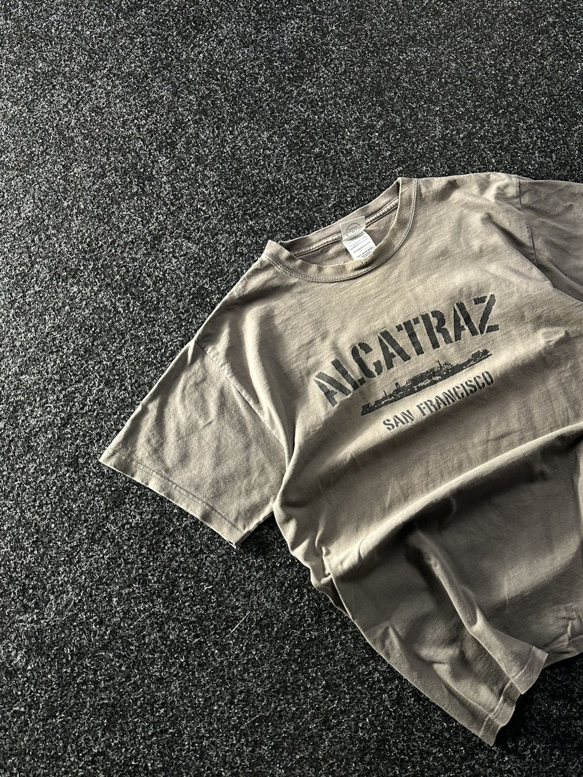 Vintage 🚨1990s Alcatraz United States Graphic Tee Prison ARHIVE Size US M / EU 48-50 / 2 - 2 Thumbnail