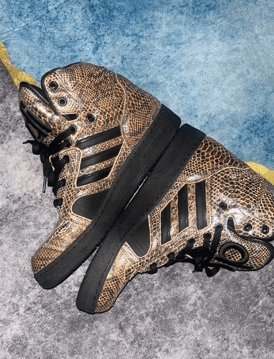 Adidas adidas Jeremyscott with python print and large tongue Size US 9.5 / EU 42-43 - 2 Thumbnail