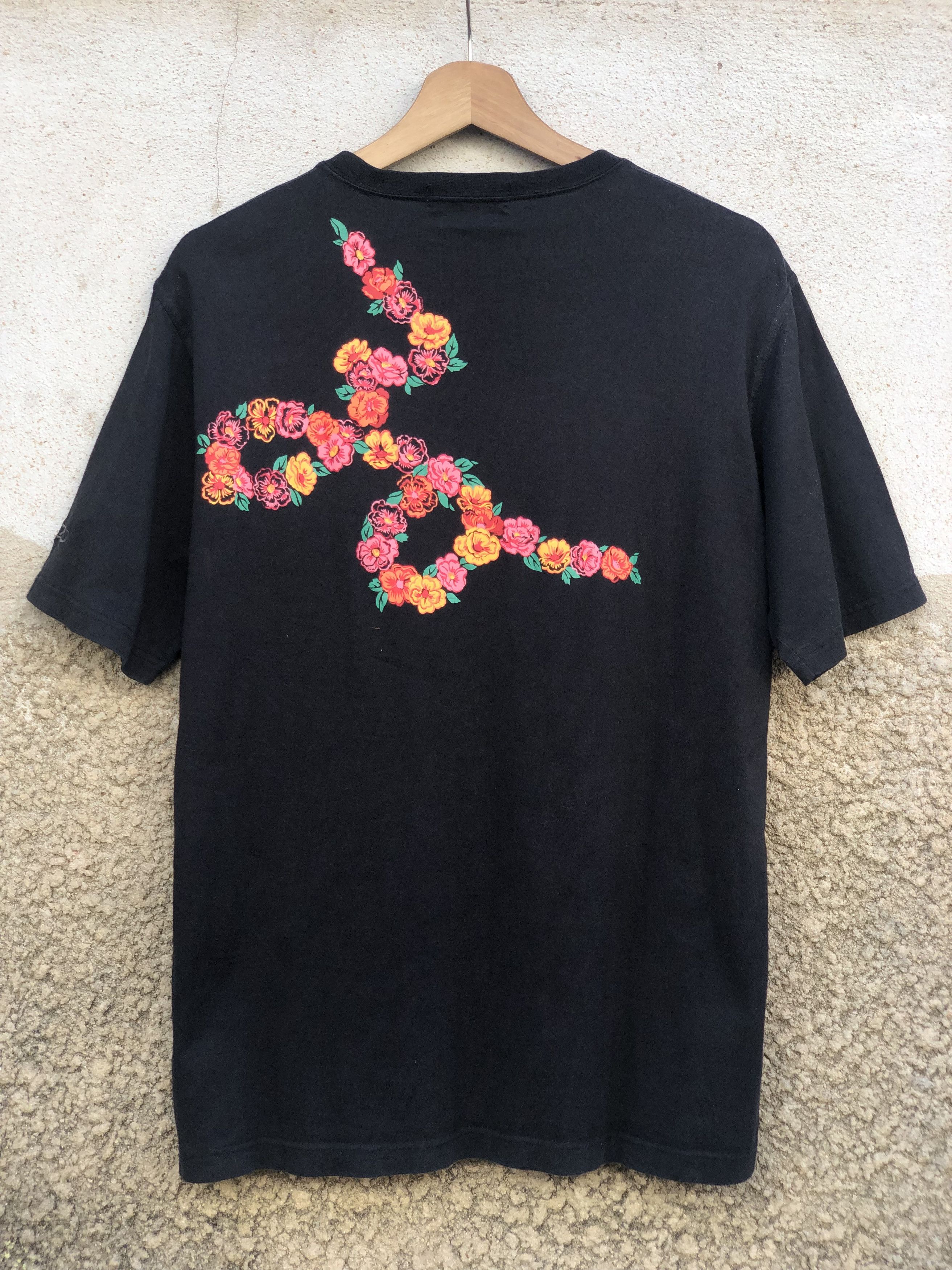 Kenzo Vintage Kenzo Gold Flora Tshirt Size US M / EU 48-50 / 2 - 2 Thumbnail