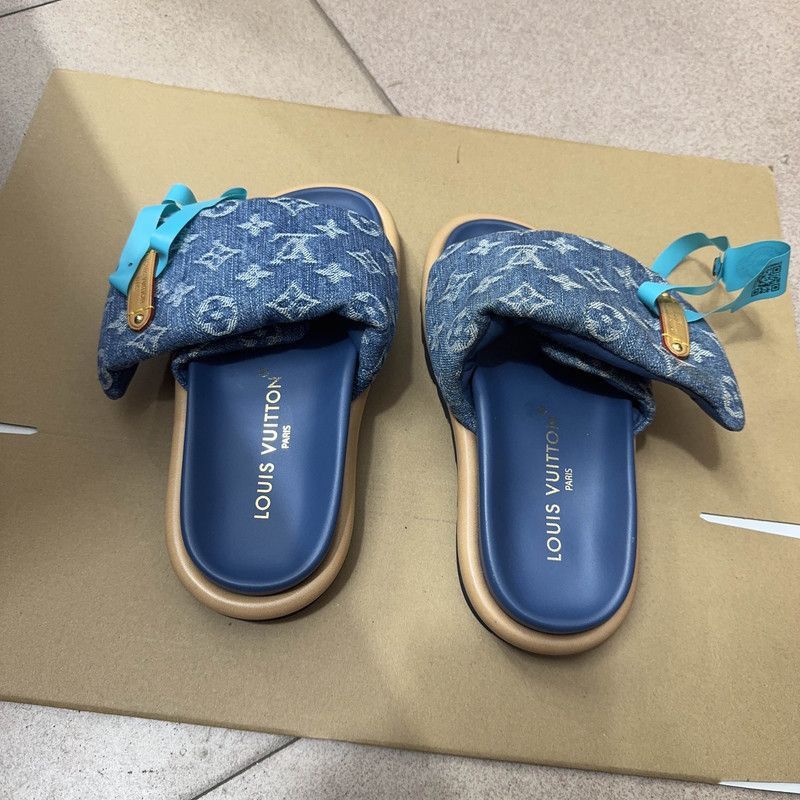 Louis Vuitton Pool Pillow Comfort Slide Sandals -2505