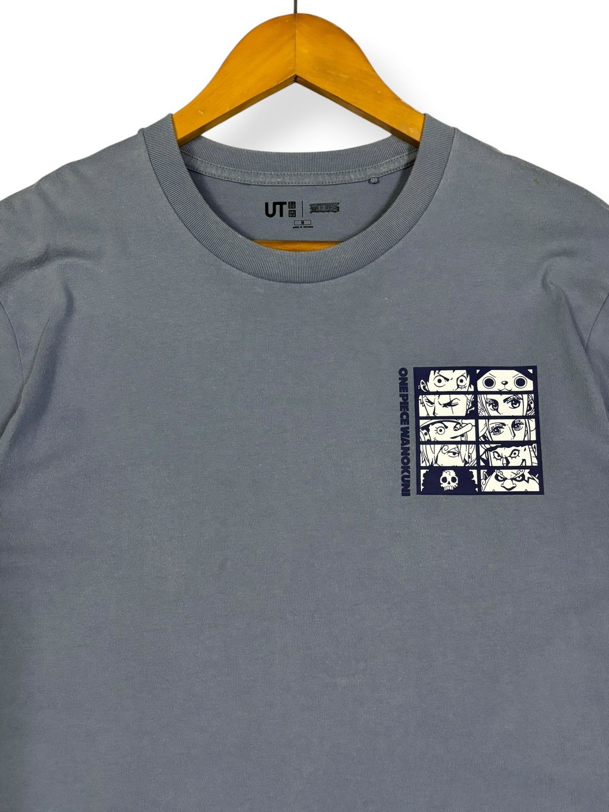 Anime Uniqlo x One Piece Wanokuni Manga UT Straw Hat Crew T-shirt Size US M / EU 48-50 / 2 - 4 Thumbnail