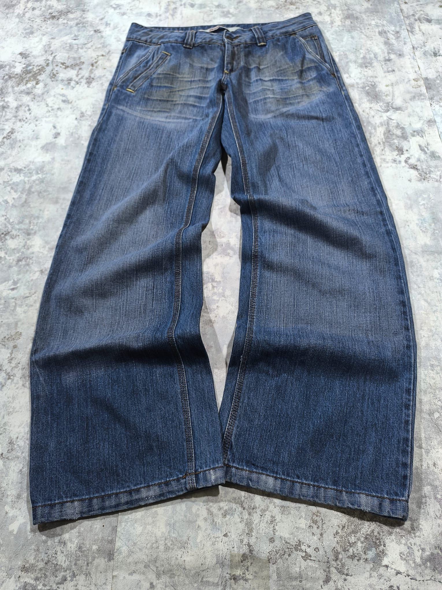 Other baggy vintage wideleg grunge faded wash y2k women jeans Size 33" - 1 Thumbnail