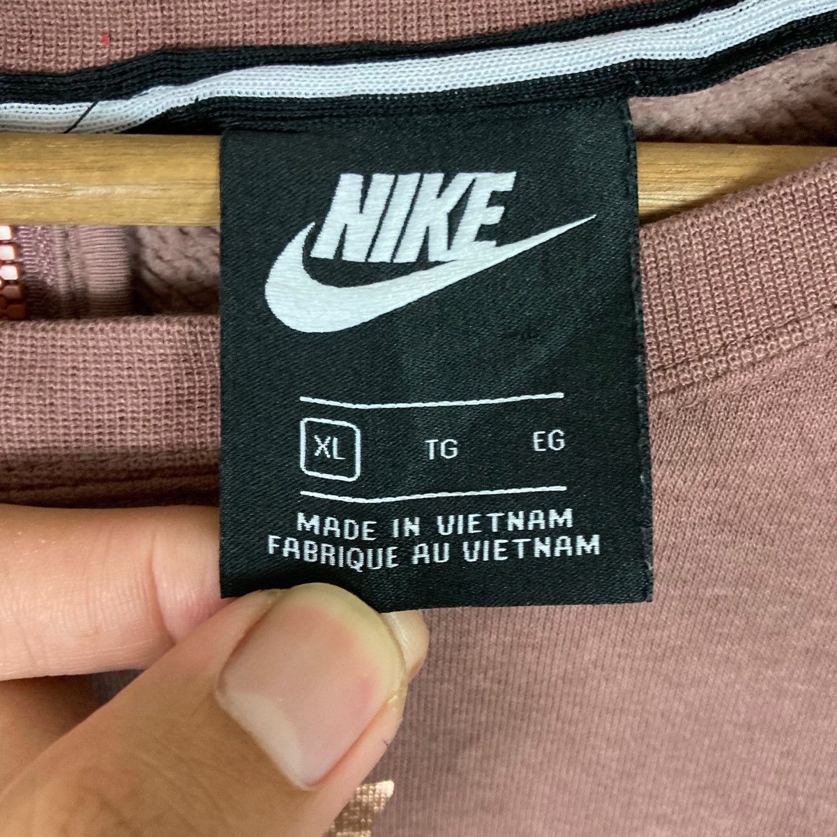 Nike Vintage Nike Air Crop Top Pullover Jumper Sweatshirt Size XL / US 12-14 / IT 48-50 - 7 Thumbnail