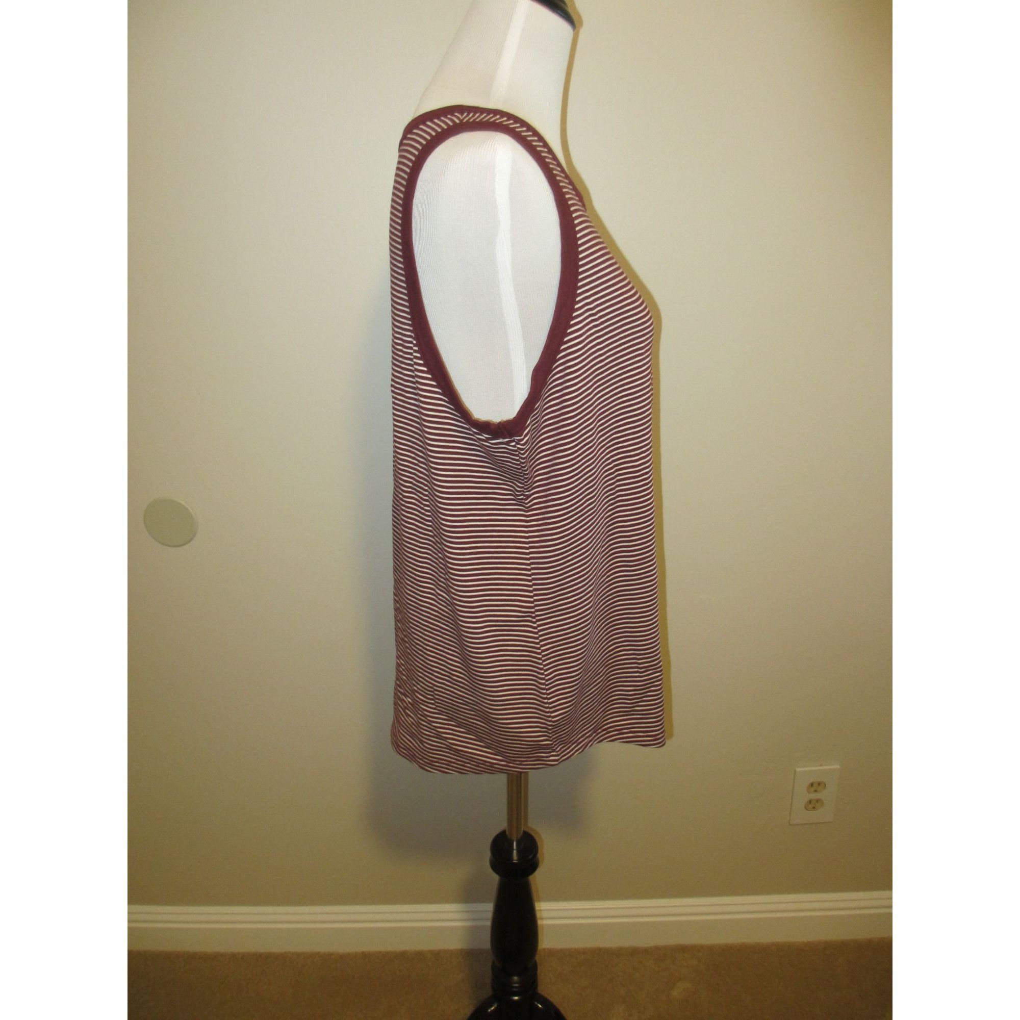 Old Navy Old Navy Classic Striped Sleeveless Tank Top Red & White XXL Size XXL / US 16-18 / IT 52-54 - 4 Thumbnail