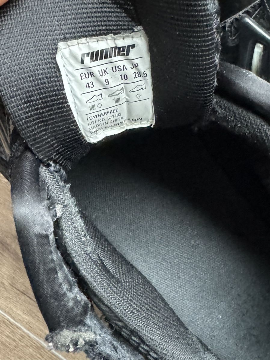 Balenciaga BALENCIAGA BLACK RUNNERS WITH BOX Size US 10 / EU 43 - 7 Thumbnail