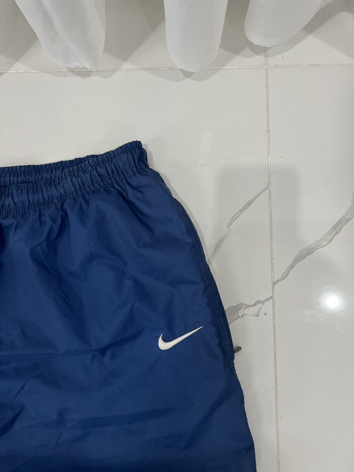 Nike 00’s NIKE VINTAGE SWOOSH LOGO BAGGY TRACK PANTS RARE Size US 34 / EU 50 - 4 Thumbnail