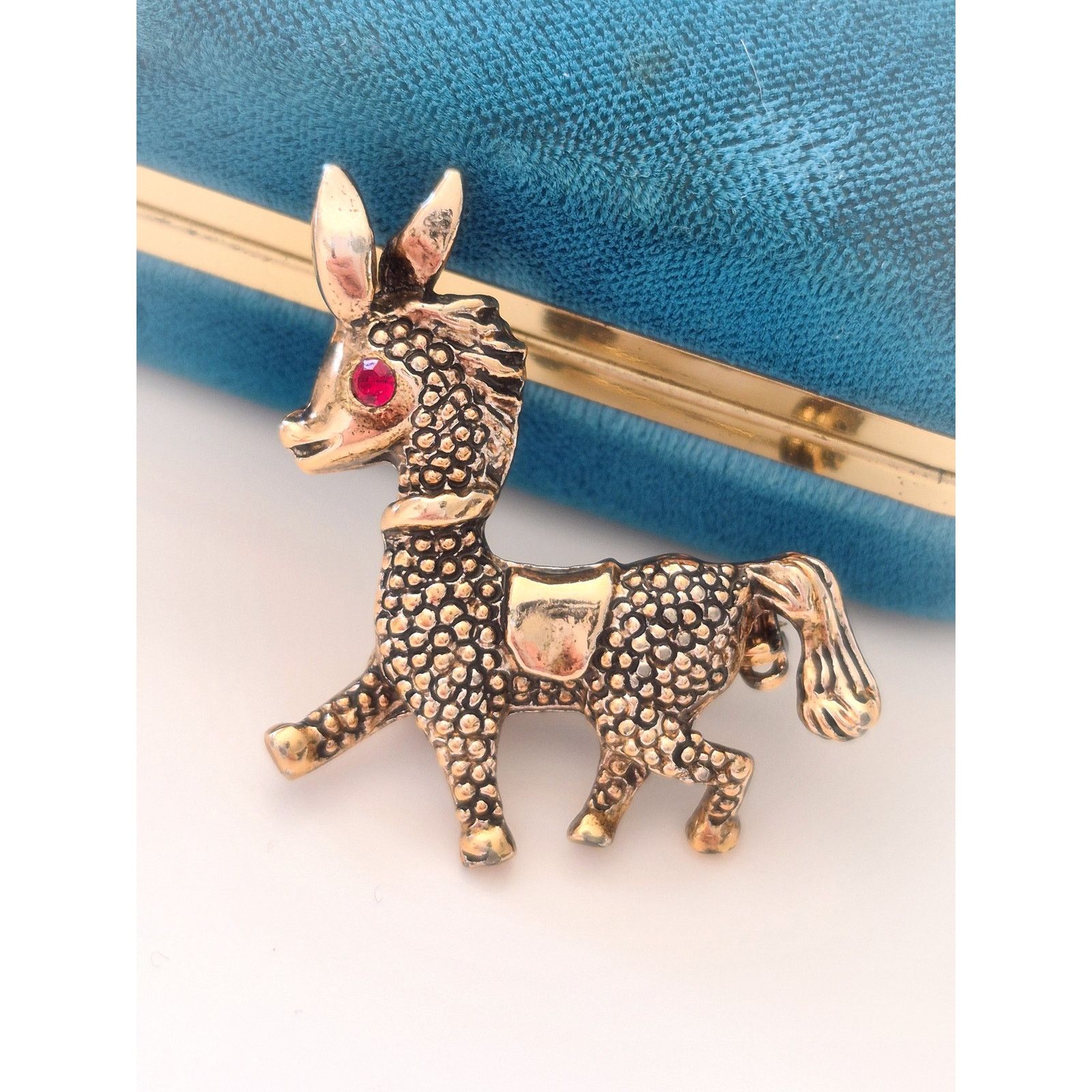 Other Vintage Llama Pin Brooch Size ONE SIZE - 1 Thumbnail