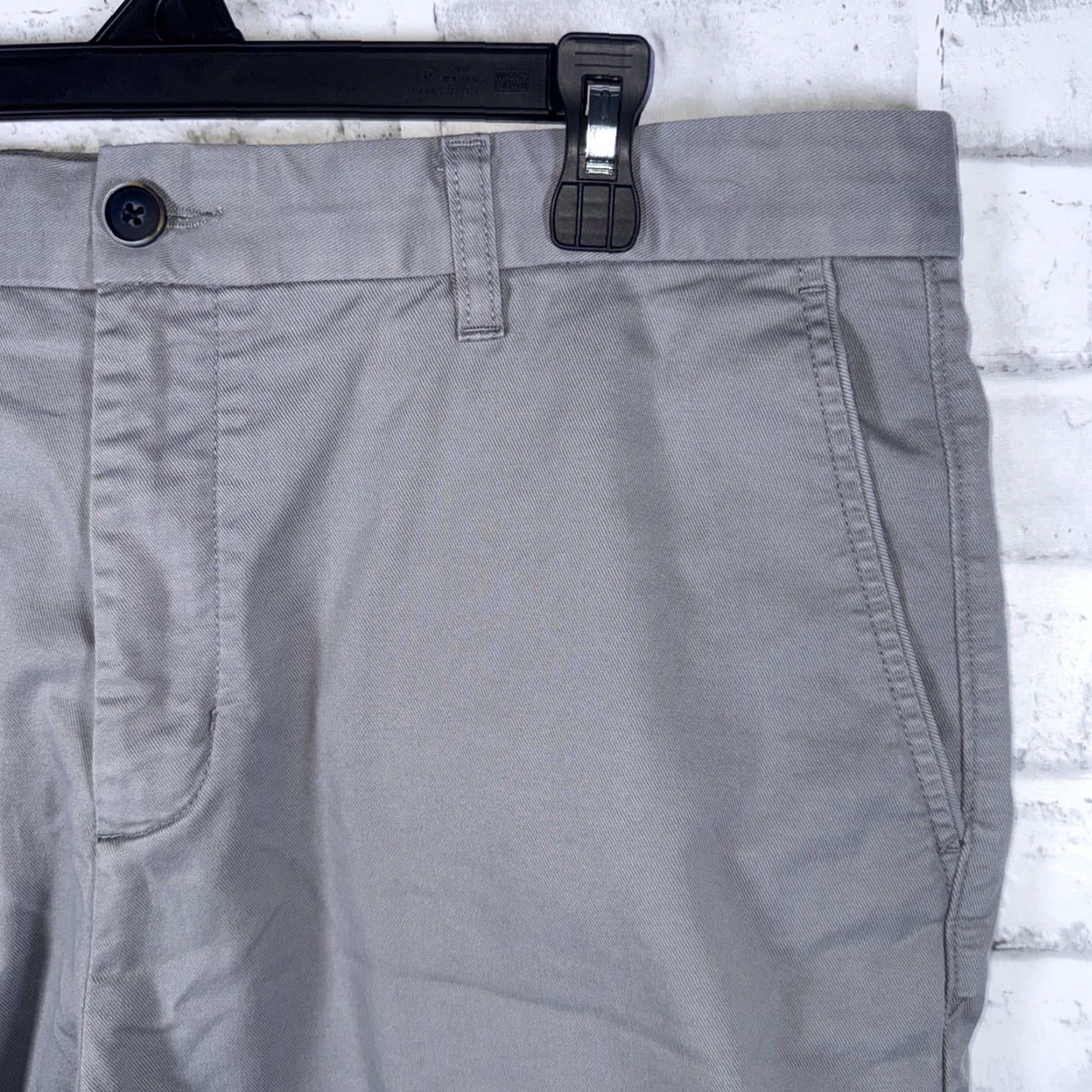 Tommy Bahama Tommy Bahama Shorts Mens Size 36 Gray Size US 36 / EU 52 - 2 Thumbnail
