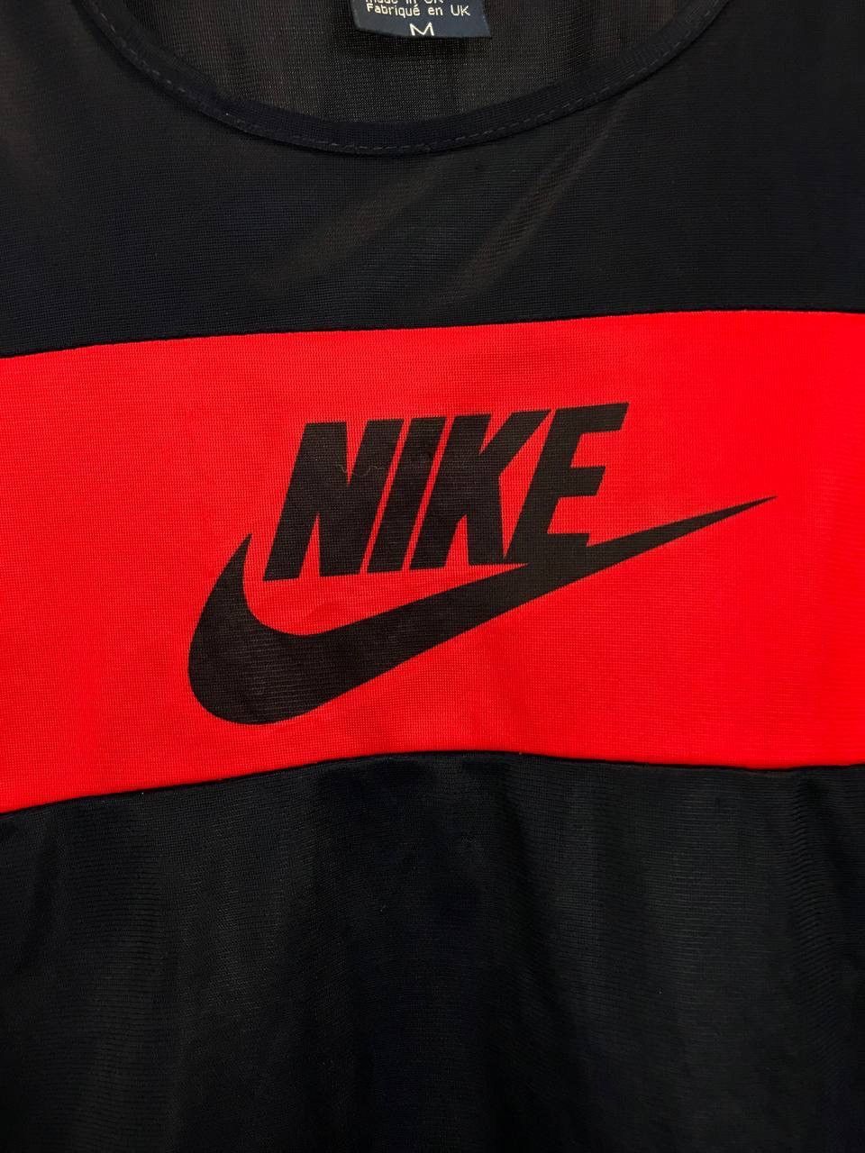 Nike Nike swoosh vintage center logo tank top Size US M / EU 48-50 / 2 - 3 Thumbnail