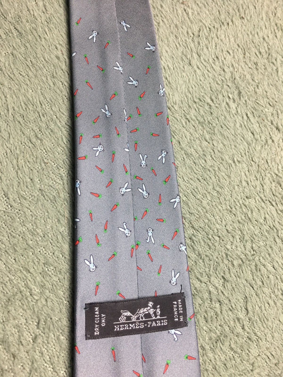 Hermes HERMES Paris Rabbit Carrot Print 6311 PA Silk Mens Tie Size ONE SIZE - 8 Thumbnail