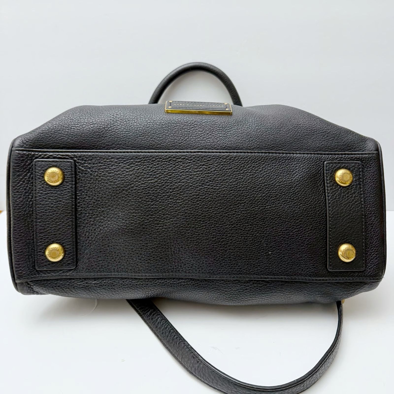 Marc by Marc Jacobs Marc Jacobs "Too Hot to Handle" Leather Tote Crossbody Size ONE SIZE - 9 Thumbnail