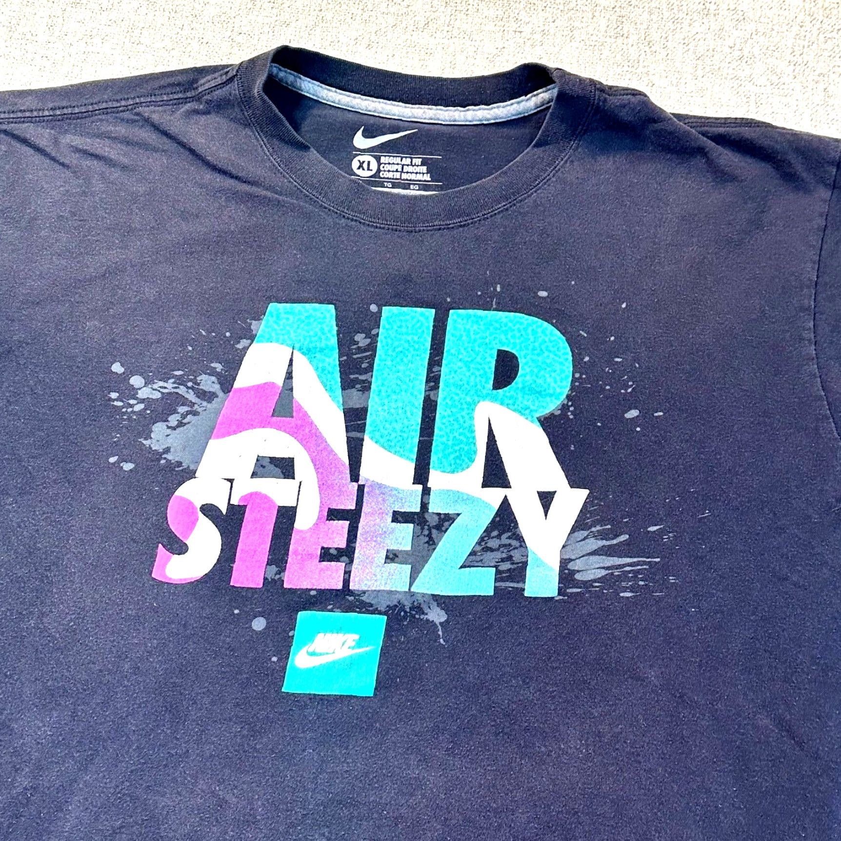 Nike Nike Men's XL Air Steezy Splash Box Logo Cotton Tee Regular Fit T-Shirt Multicolor Graf ic Print Logo Swoosh Steezy 90s? Size US XL / EU 56 / 4 - 3 Thumbnail