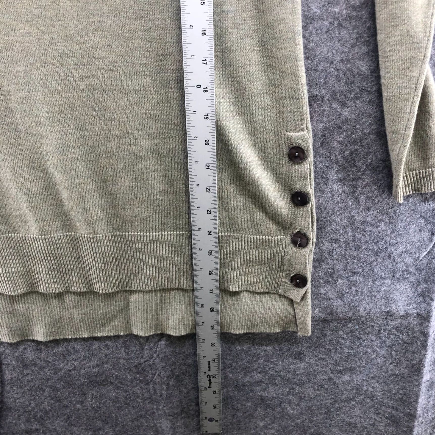 Vintage Vintage Chico's Women's Sweater Tunic S Olive Green Long Sleeve Knit Buttons Casual Size S / US 4 / IT 40 - 7 Thumbnail