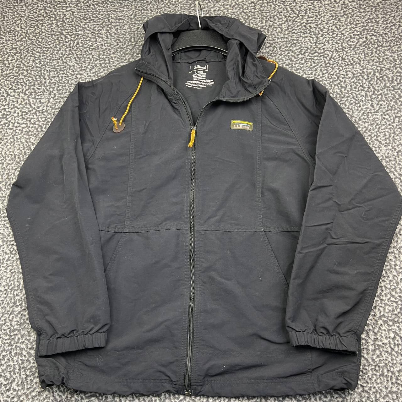 L.L. Bean LL Bean Anorak Windbreaker Jacket Men Full Zip Hooded L Size US L / EU 52-54 / 3 - 1 Thumbnail