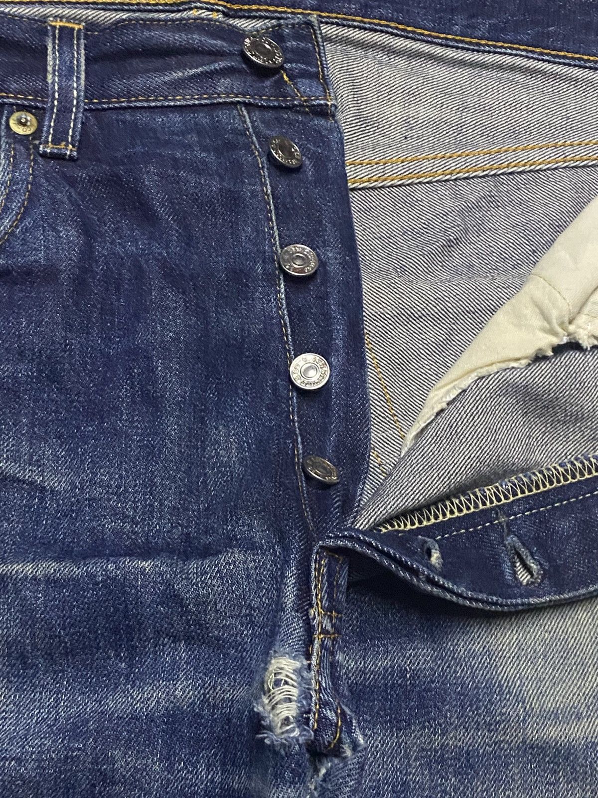 Levi's Vintage Clothing LVC 501 xx BigE ButtonFly Twist Leg Selvedge Repair Jeans Size US 32 / EU 48 - 10 Thumbnail