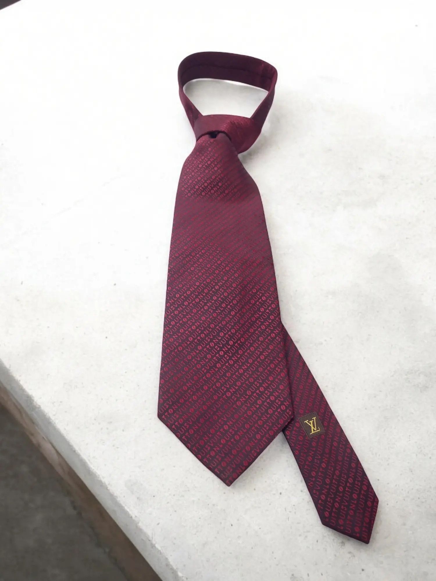 Louis Vuitton Louis Vuitton Silk Overflow Monogram Tie Cravatte Size ONE SIZE - 3 Thumbnail
