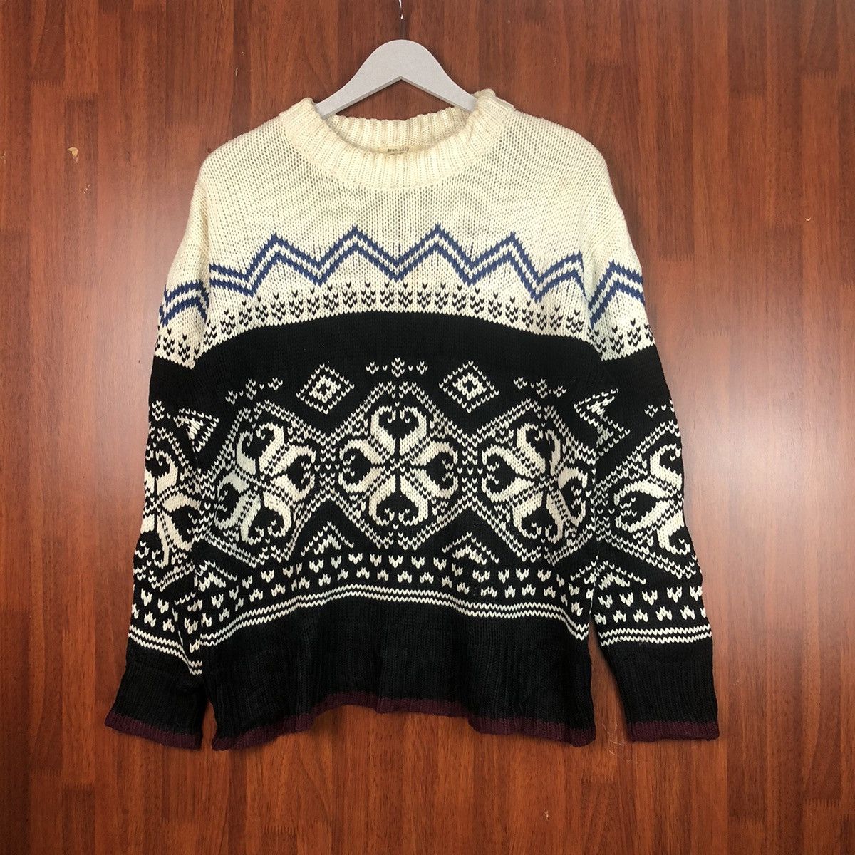 Vintage Avan Lily White art vintage Knitwear #7497 Size M / US 6-8 / IT 42-44 - 1 Thumbnail