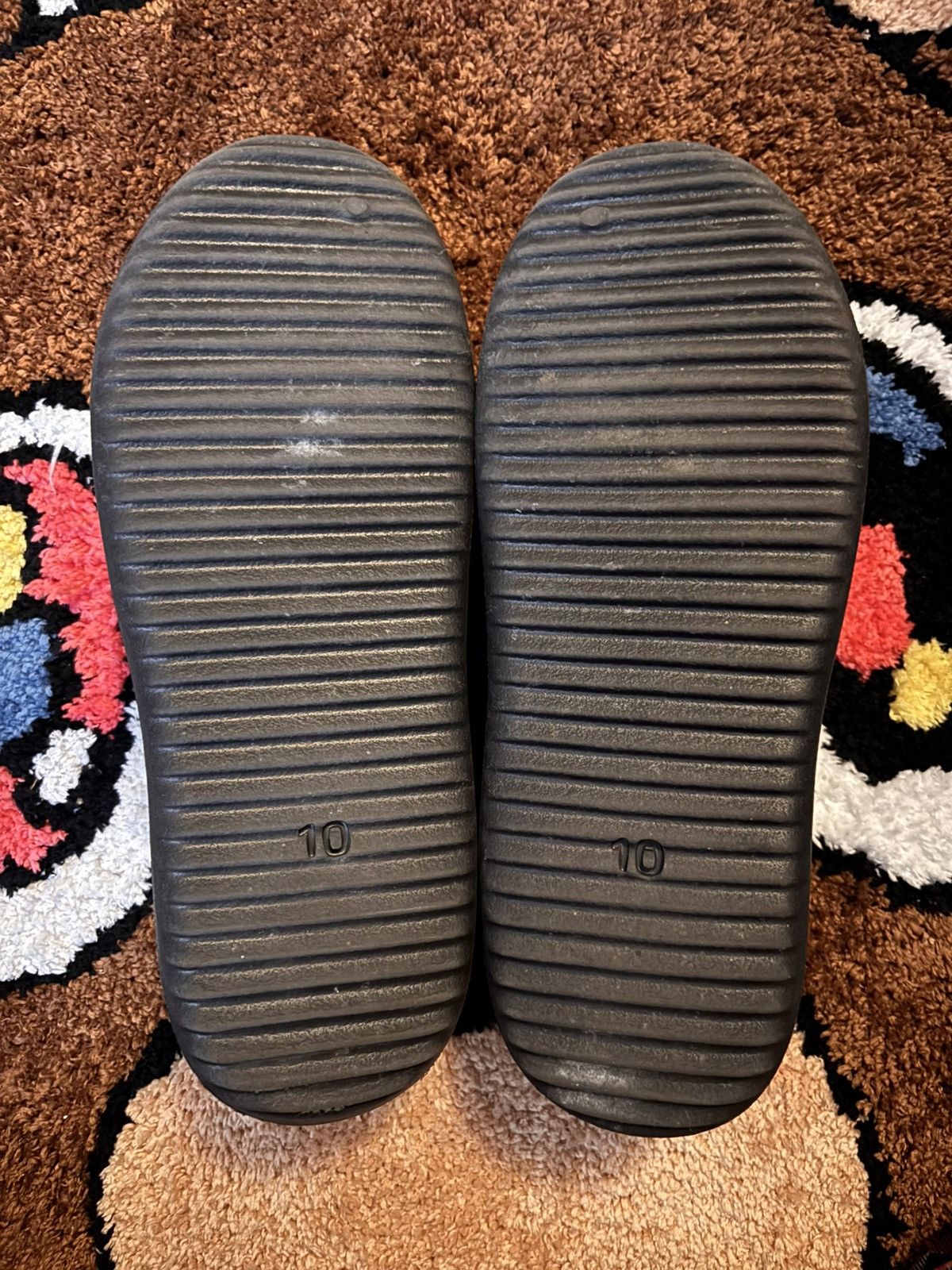 Yeezy Yeezy Slides/Clogs in Black Size US 10 / EU 43 - 3 Thumbnail