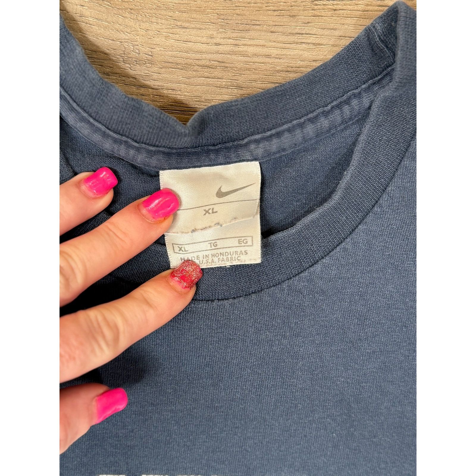 Nike Vintage Nike Navy Blue Logo T-Shirt, XL Size US XL / EU 56 / 4 - 2 Thumbnail