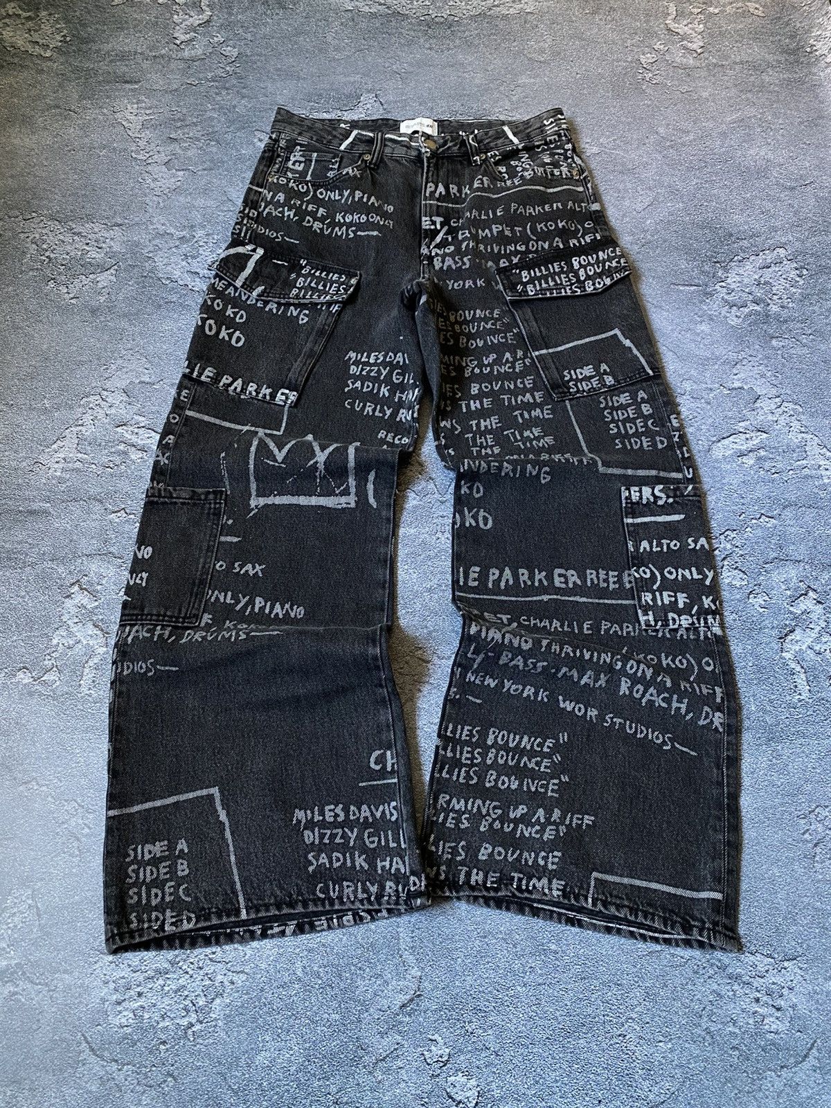 H&M × Jean-Michel Basquiat × Who Decides War Jean Michel Basquiat Who Decides War Bootcat Flare Jeans Size US 32 / EU 48 - 1 Thumbnail
