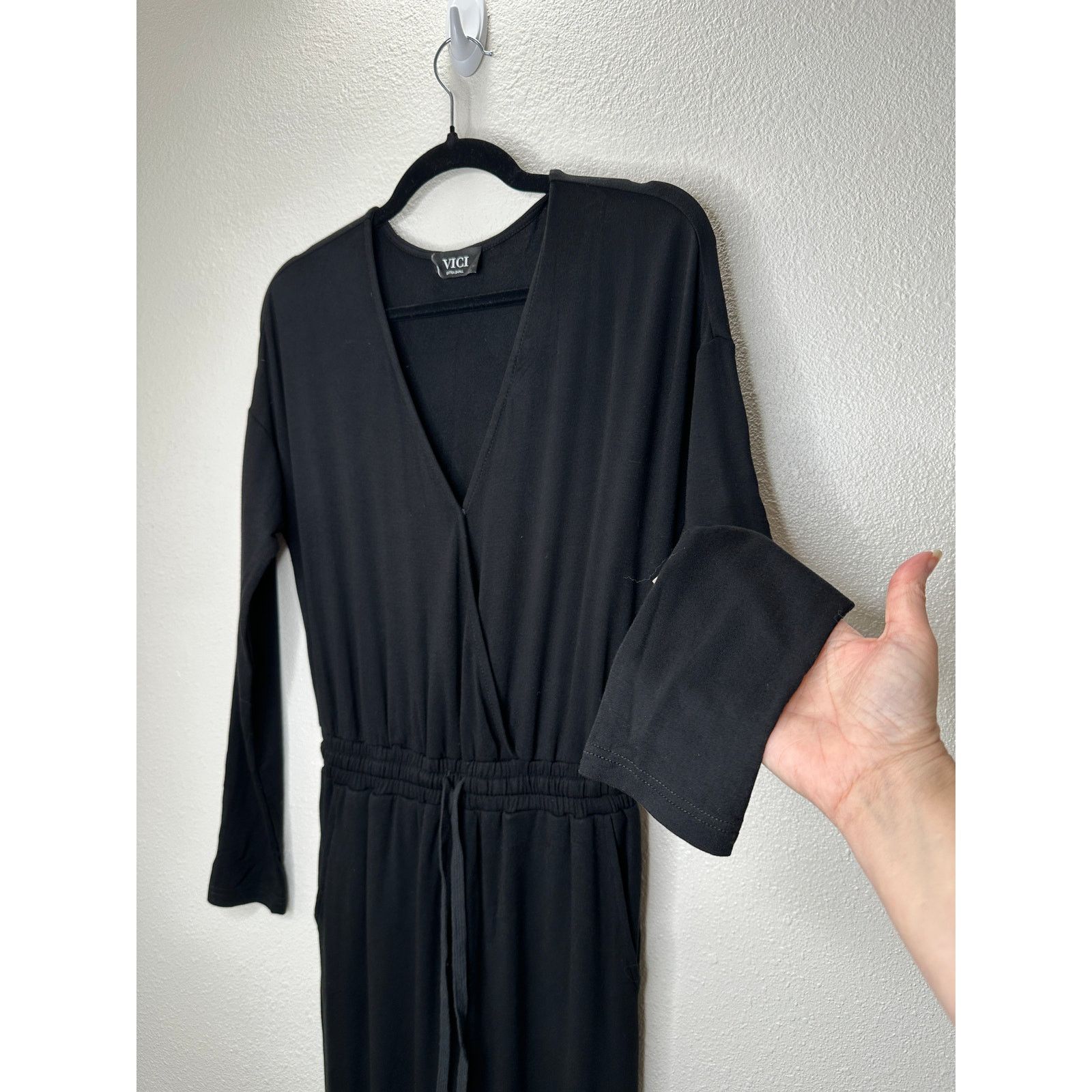 Other VICI Black Colette Deep-V Pocketed Drawstring Jumpsuit XS Size 26" / US 2 / IT 38 - 3 Thumbnail