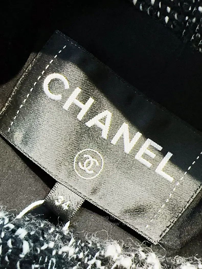 Chanel Chanel 22A high-end handicraft workshop black and white co Size XXS / US 00 / IT 34 - 6 Thumbnail