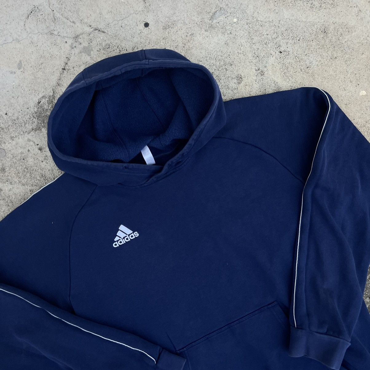 Adidas × Vintage Vintage Adidas Hoodie Navy Sweatshirt Sweater Y2K Size US L / EU 52-54 / 3 - 5 Thumbnail